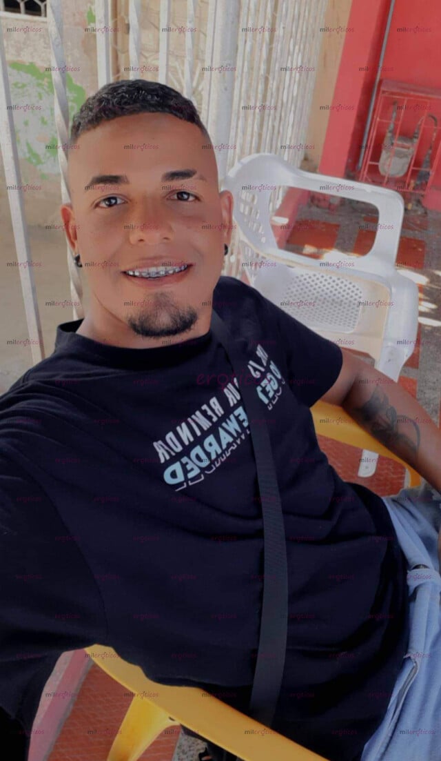 FOTOS DE HOMBRE VARONIL, DOMINANTE, LISTO PARA LA DIVERSION
