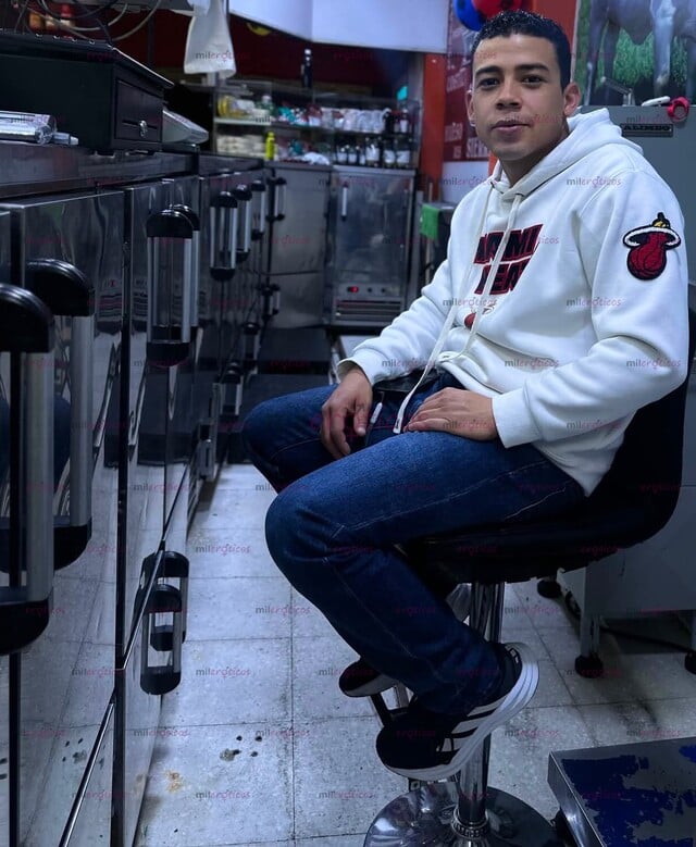 FOTOS DE SOY UNA PERSONA JOVEN NUEVA EN ESTE MUNDO DISPUESTO A EXPLORAR NUEVAS AVENTURAS.