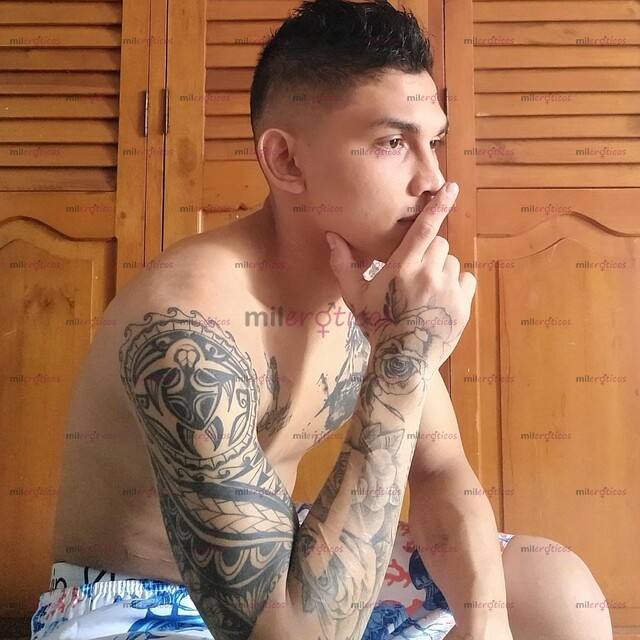 FOTOS DE JÓVEN DE 24 AÑOS DOMINANTE. SIN AFANES VERGÓN Y GRUESO APROVECHA POCOS. DÍAS