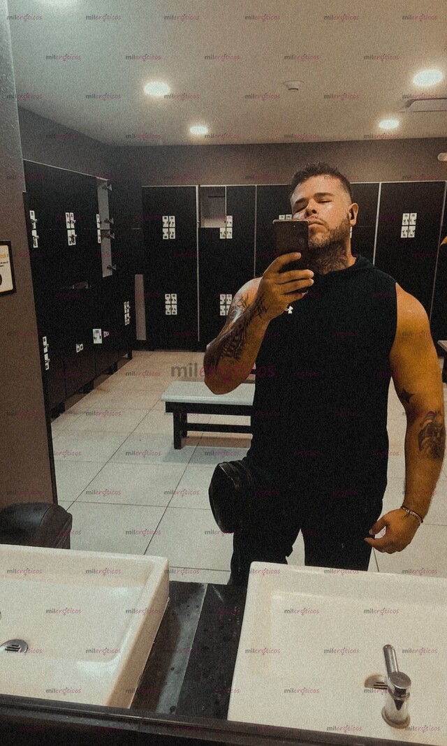 FOTOS DE MASCULINE PRESENCE, DISCRETION FOR SELECTIVE AND MASSAGES