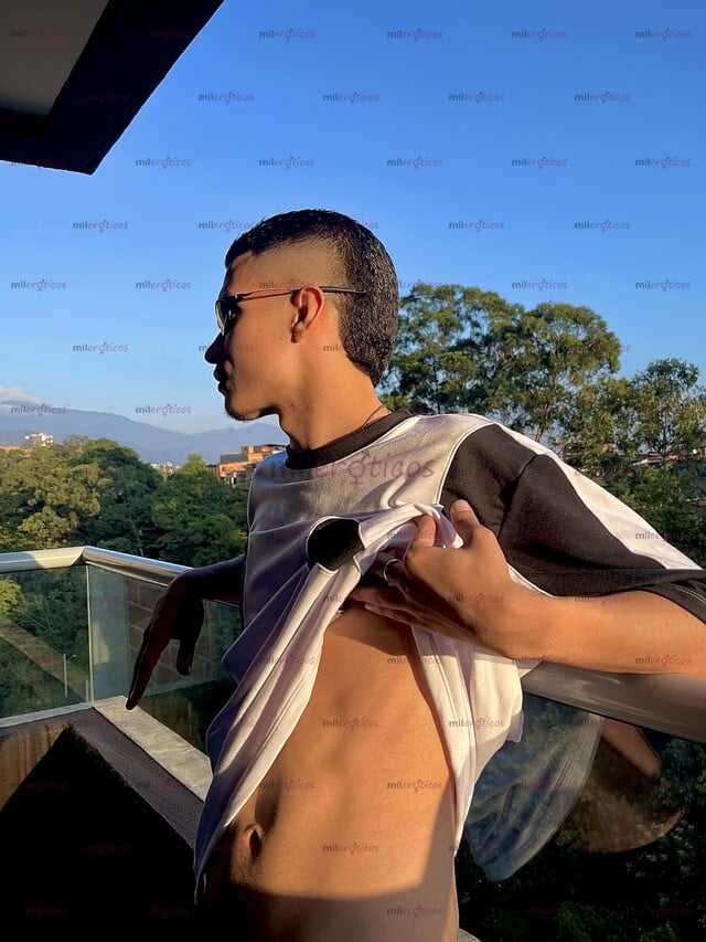 FOTOS DE JOVEN VARONIL RESERVADO DE LA CIUDAD DE MEDELLÍN