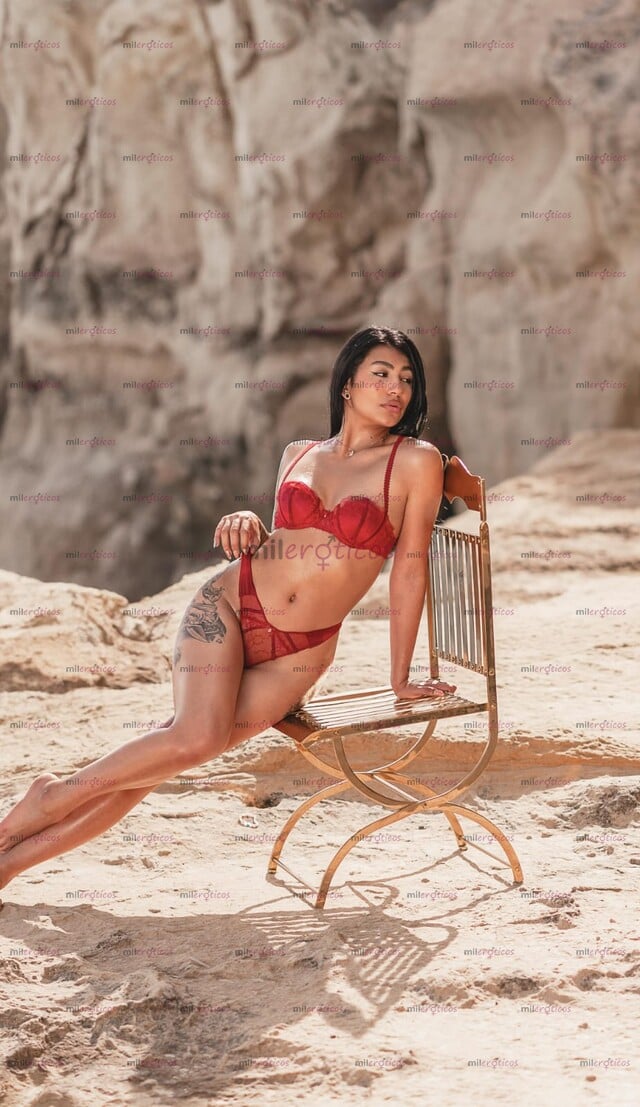 FOTOS DE HERMOSA LATINA PIEL CANELA CUERPO ESBELTO MIRADA ANGELICAL