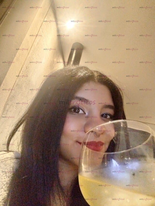 FOTOS DE SOY UNA JOVEN CHICA DE 22 AÑOS ELEGANTE CON SENOS LLENOS
