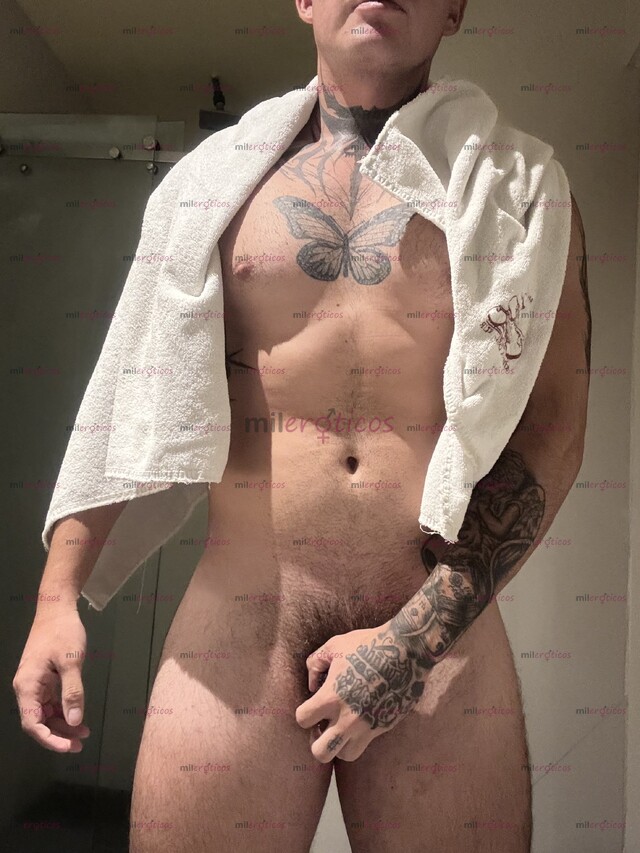 FOTOS DE JOVEN MORBOSO TATUADO, VAMOS A PASARLA RICO ESCRÍBEME