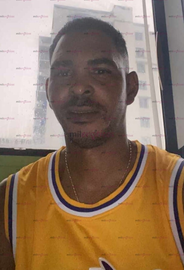 FOTOS DE MULATO COMPLACIENTE SUPER DOTADO LECHERO Y AMORO