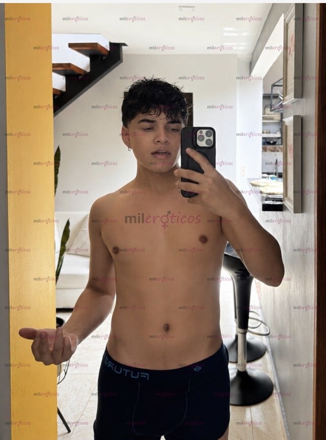 FOTOS DE CONTENIDO, DISPUESTO, JOVEN COMPLACIENTE