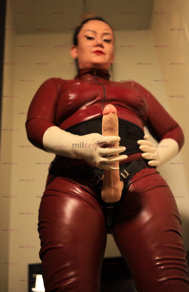FOTOS DE AQUI LA PUTA ERES TU !!!! DOMINATRIX VIUDA NEGRA MEDELLIN
