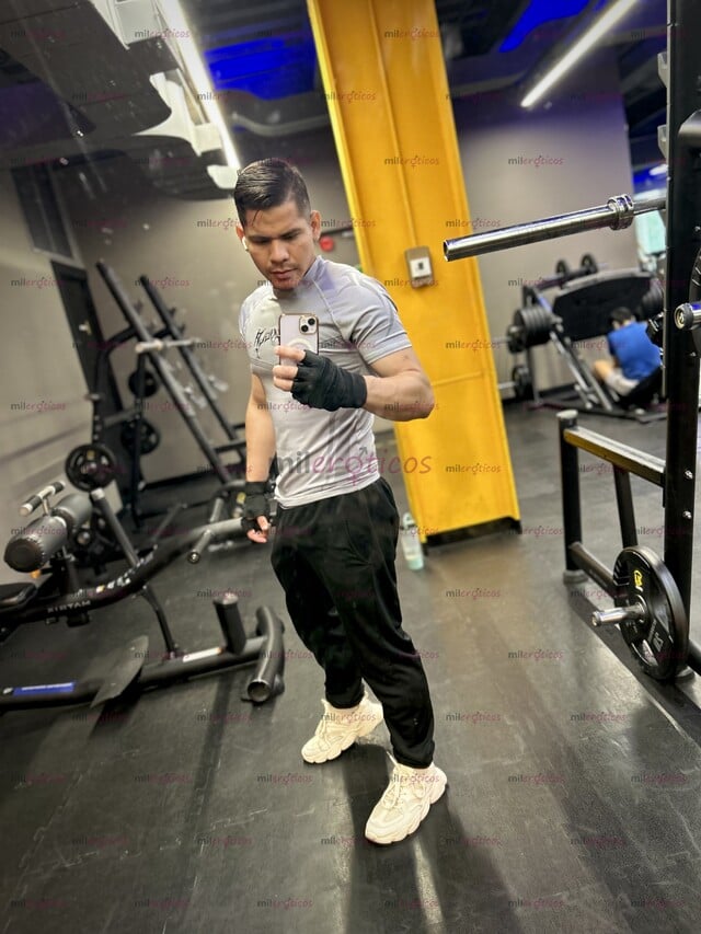 FOTOS DE MACHO DISCRETO Y VARONIL LISTO PARA COMPLACERTE
