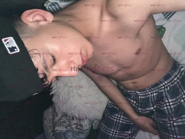 FOTOS DE PASIVA CON LINDO CULO Y TRAGONA BIEN CALIENTE CON GANAS DE QUE SE LO HUNDAN