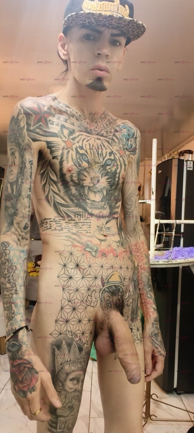 FOTOS DE FLACO BLANCO ACTIVO TATUADO MORBOSO SEXUAL