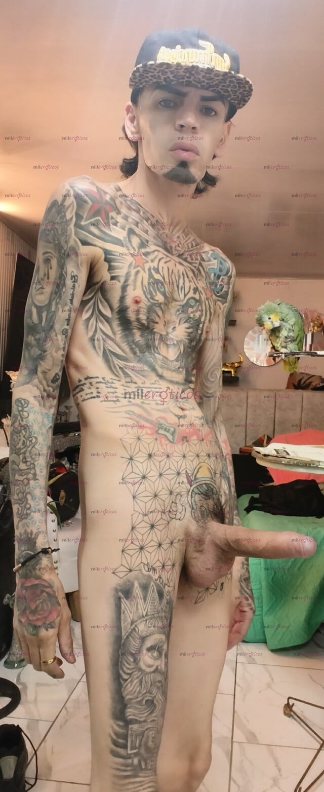FOTOS DE FLACO BLANCO ACTIVO TATUADO MORBOSO SEXUAL