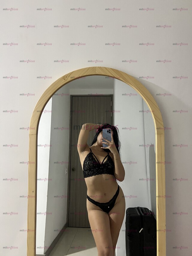 FOTOS DE FLACA, VENEZOLANA, DESCOMPLICADA Y COMPLACIENTE NUEVA EN LA CIUDAD