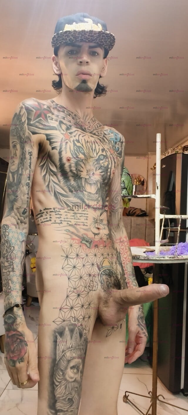 FOTOS DE FLACO BLANCO ACTIVO TATUADO MORBOSO SEXUAL
