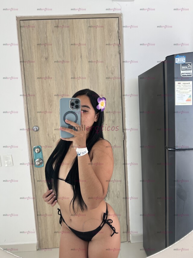FOTOS DE FLACA, VENEZOLANA, DESCOMPLICADA Y COMPLACIENTE NUEVA EN LA CIUDAD
