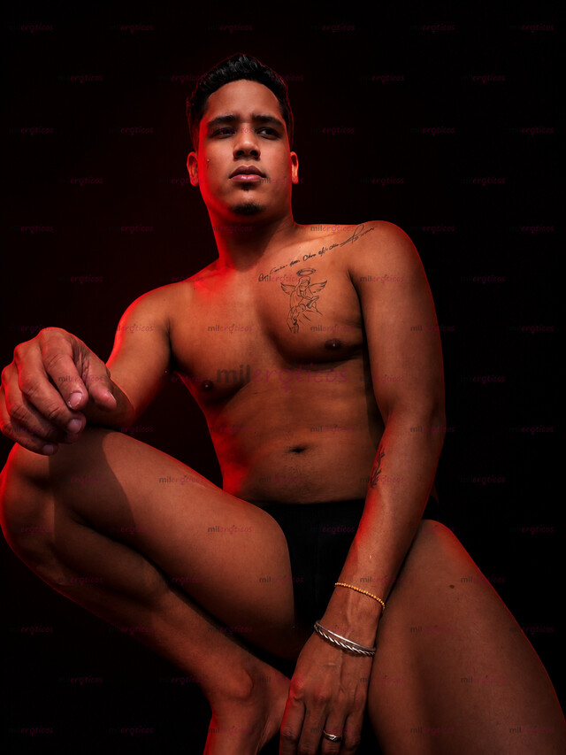 FOTOS DE MACHO ACTIVO COLOMBIANO DE VISITA CON MUCHAS GANAS. DE PARTIR CULO