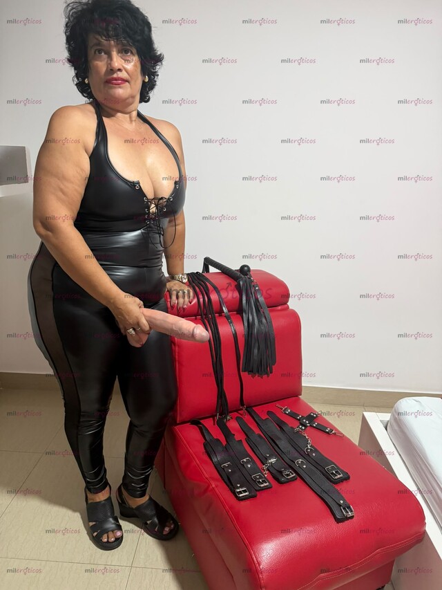 FOTOS DE MISTRESS MADURA PRECIOSA DE PASO POR CALI MUY FETICHISTA