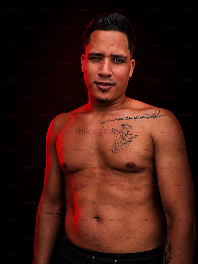 FOTOS DE MACHO ACTIVO COLOMBIANO DE VISITA CON MUCHAS GANAS. DE PARTIR CULO