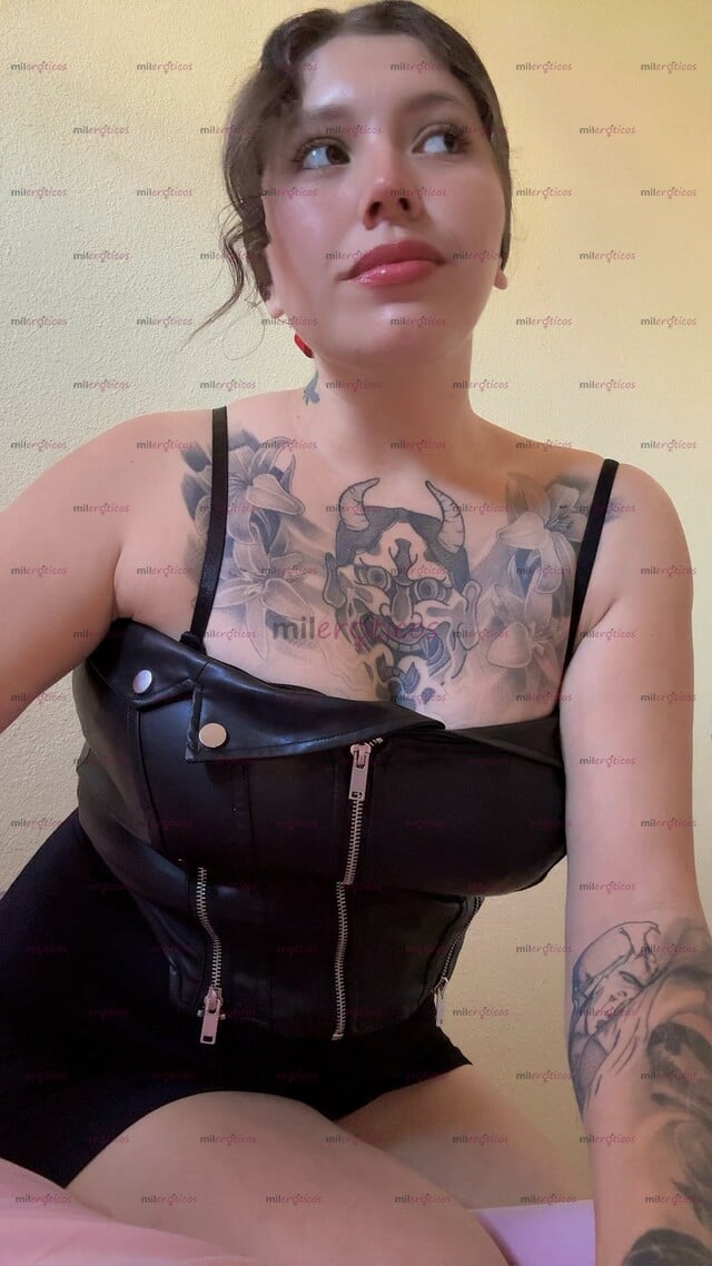 FOTOS DE CACHONDA ,BLANQUITA ,TATUADA LISTA PARA TI PAPI
