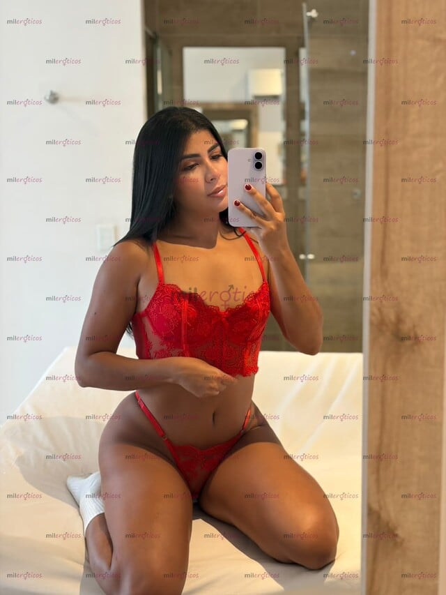 FOTOS DE JOVENCITA CALIENTE Y DULCE CON GANAS DE HACERTE FELIZ Y COMPLACER TUS DESEOS.