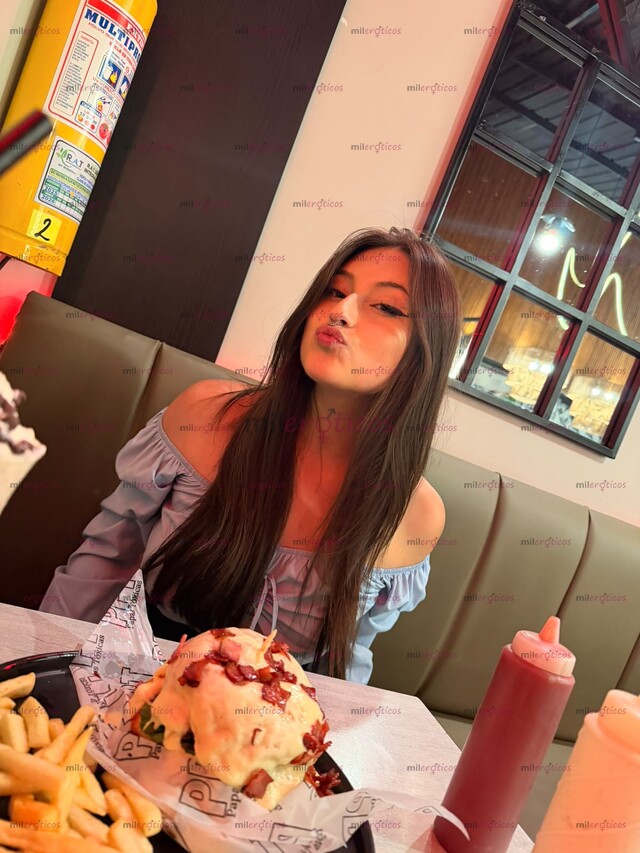 FOTOS DE PELIGROSAMENTE ATRACTIVA...LISTA PARA CUMPLIR TUS FANTASIAS