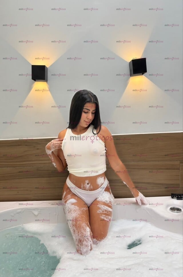 FOTOS DE MORENITA FLAQUITA Y APRETADITA TODITA PARA TI.