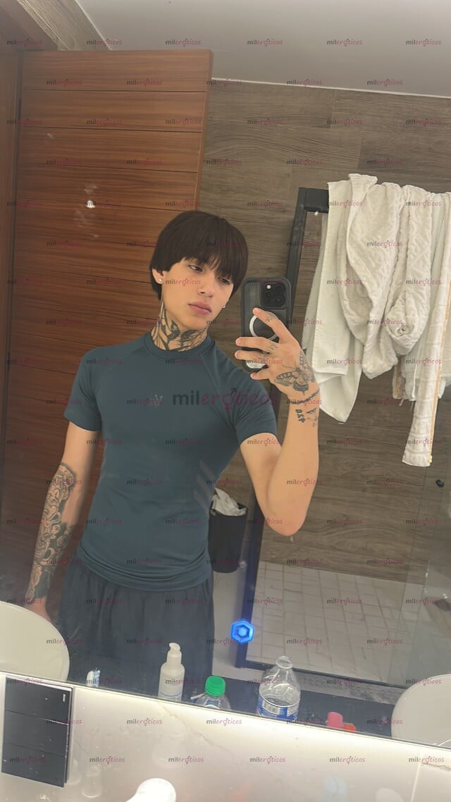 FOTOS DE CHICO HETERO GUAPO CON 23 CM DE VERGA, DISPONIBLE EN TU LUGAR