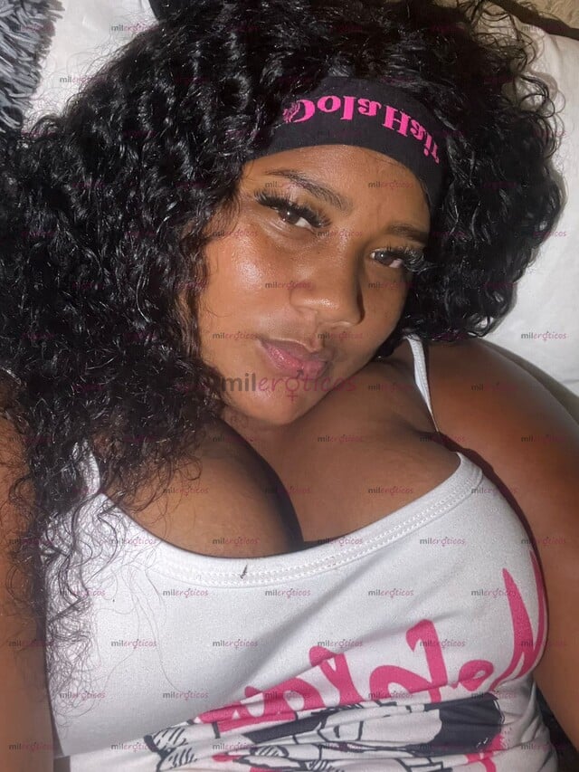 FOTOS DE PIEL CANELA DESCOMPLICADA CON UN COLOR DE INFARTO UNAS TETAS DELICIOSAS PARA QUE