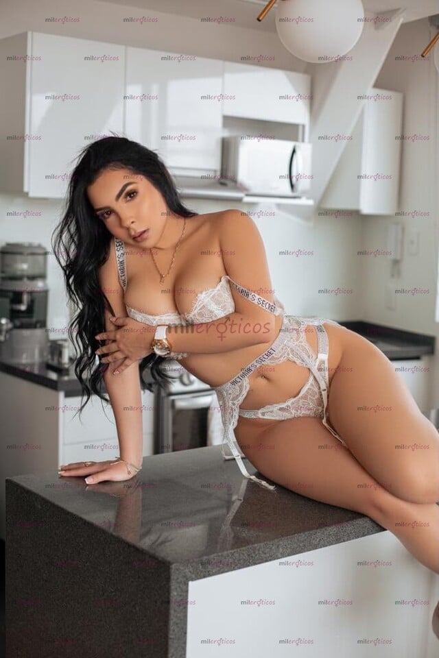 FOTOS DE BONITA MODELO DE LUJO DE CUERPO ESCULTURAL DISPUESTA A COMPLACER