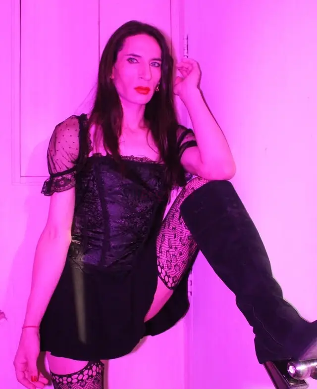 Hola soy una chica inteligente guapa y de mente libre enfocada en brindarte una experiencia de primer nivel fisicamente destaco por mi excelente cuerp...