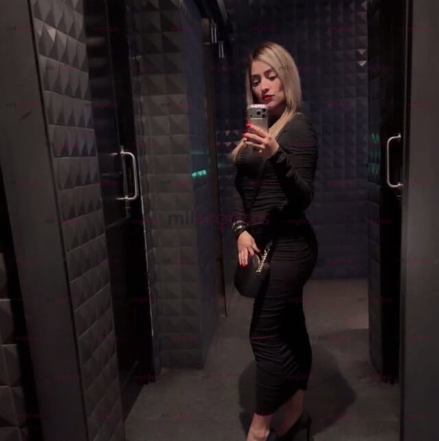 FOTOS DE CARIÑOSA MUY COMPLACIENTE LISTA PARA CUMPLIR TUS FANTASIAS