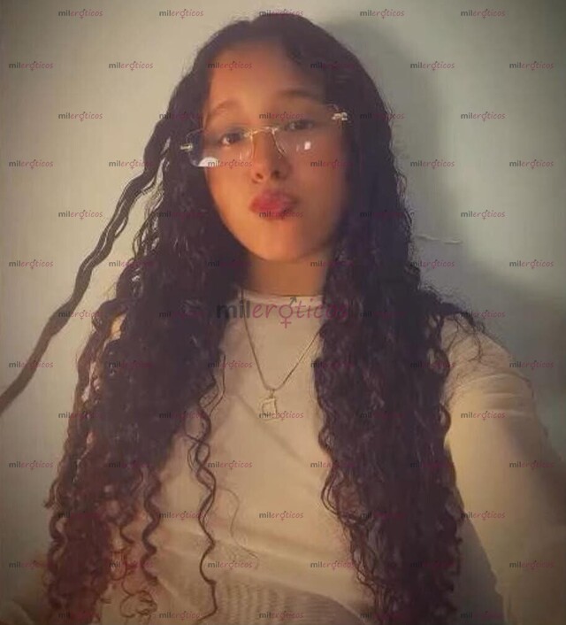 FOTOS DE NIÑA LINDA DISPUESTA A SACAR TU LECHE, VEN Y DISFRUTA DE MI CUERPO DESNUDO