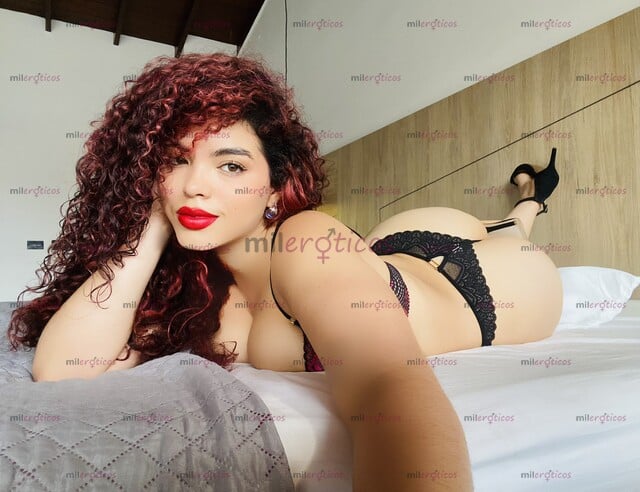 FOTOS DE ¡LUNA! UNA JOVEN SENSUAL PELI ROJA LA AMANTE IDEAL