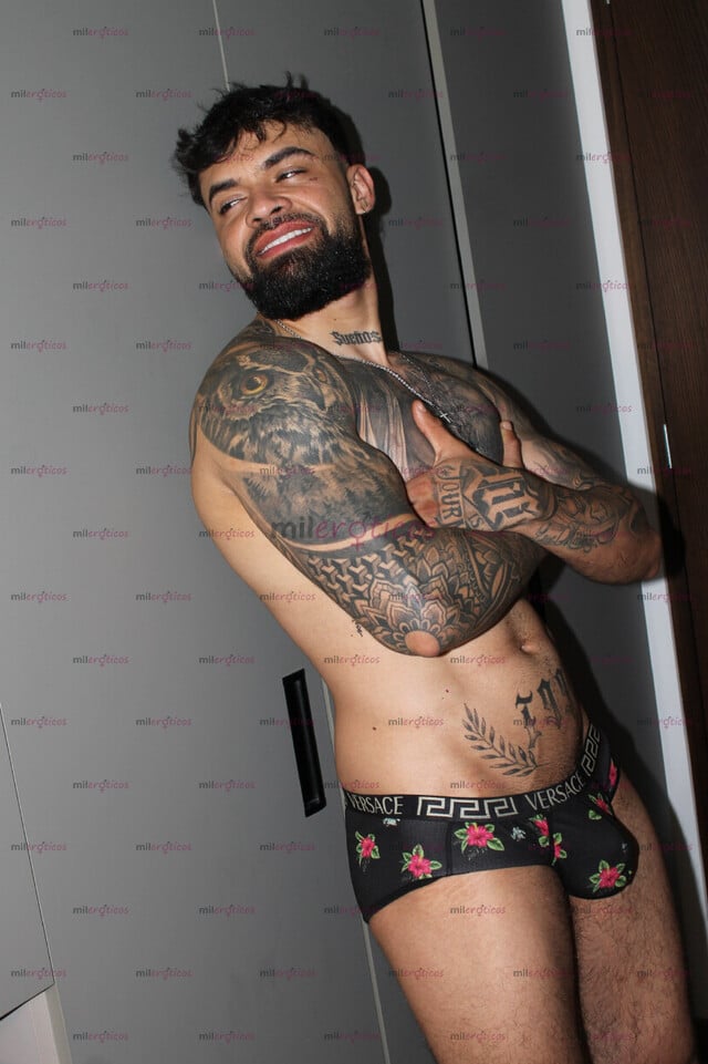 FOTOS DE MACHO LECHERO VERGON ACTIVO SOY UN HOMBRE ALTO, DISCRETO Y CON PRESENCIA. VARONI