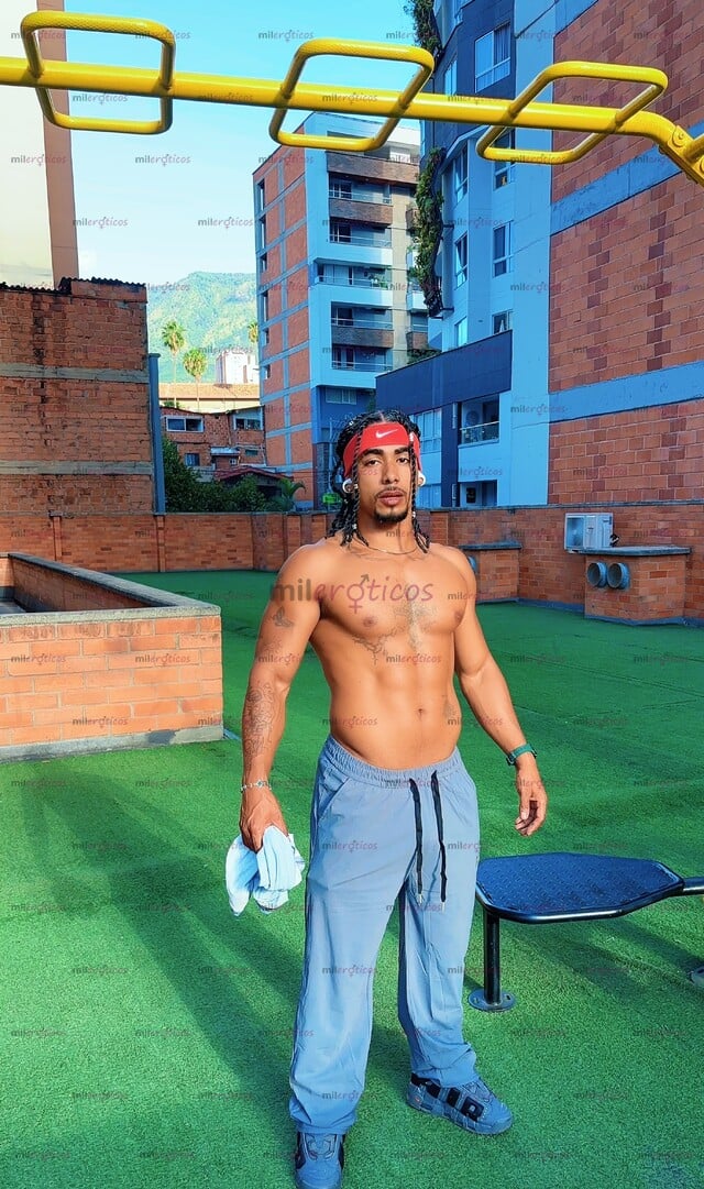 FOTOS DE COME CULOS PINTOSO NEGRO ACTIVO MORBOSO EN MEDELLIN