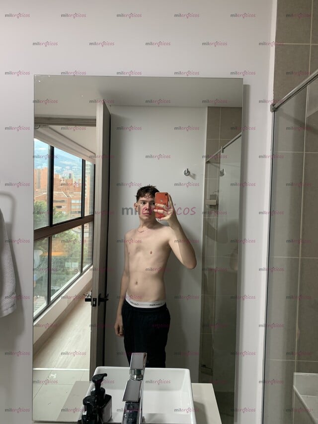 FOTOS DE JOVEN SERIO, VARONIL MUY CALIENTE Y CON BUENA VERGA
