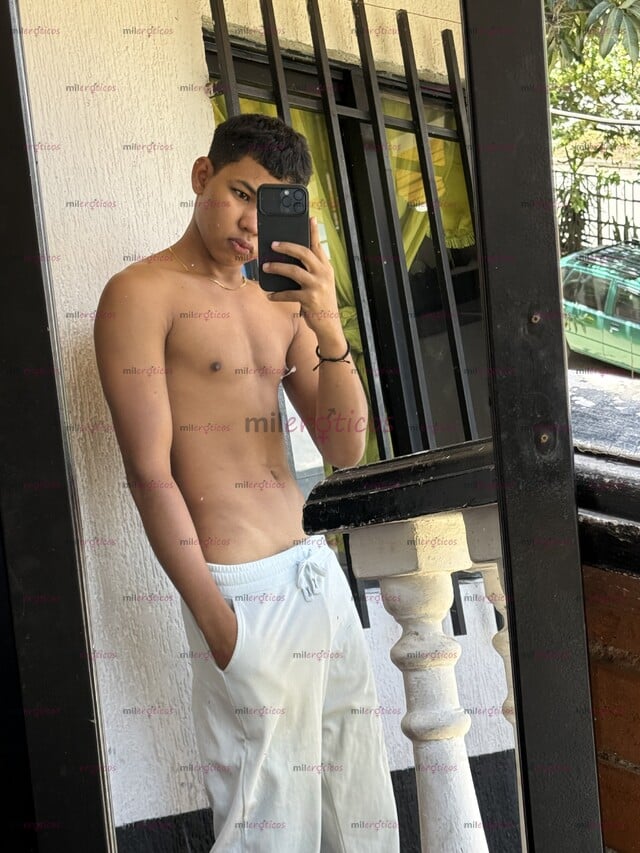 FOTOS DE MORBOSO ATENTO SERIO VERGON NO 19 AÑOS POLLO