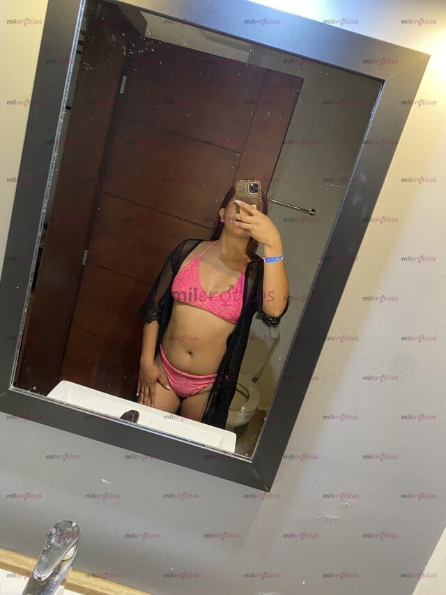 FOTOS DE FLAQUITA LINDA. MUY CARIÑOSA. Y MUY ARDIENTE.