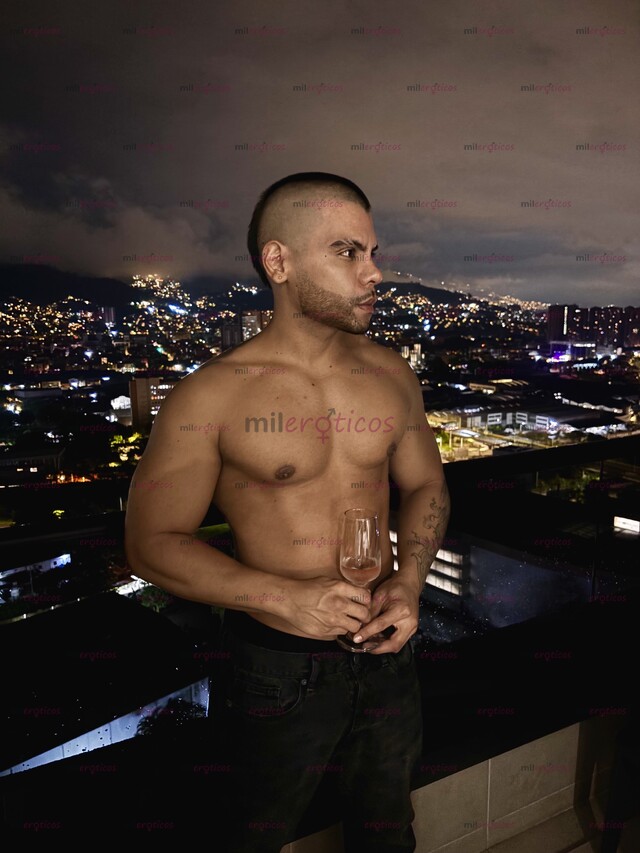 FOTOS DE COLOMBIA BOY. JHON PAISA SERIO, MASCULINO Y DISCRETO. BUENA VERGA, BUEN CULO !