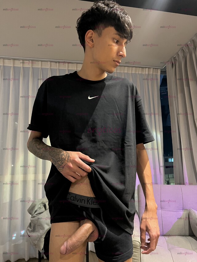 FOTOS DE SOY DIEGO TENGO 18 AÑOS Y LA VERGA VERGA DE 20 CM