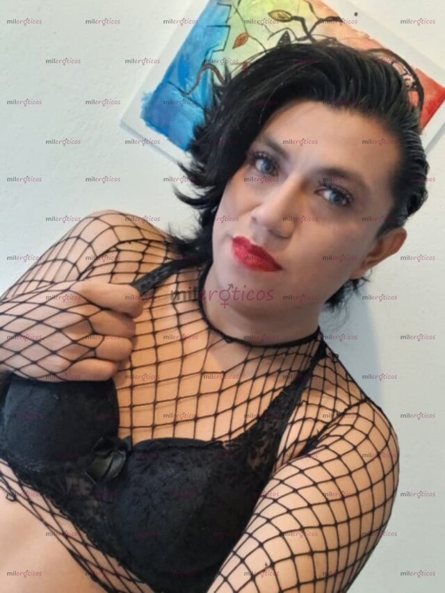 FOTOS DE TRANS COMPLACIENTE DISPONIBLE PARA ORDEÑARTE LA VERGA CON EL CULITO APRETADO