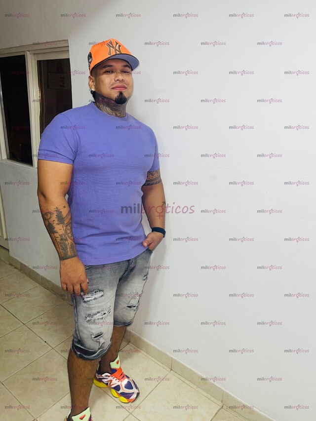 FOTOS DE VEN Y DISFRUTA DE UN POLLO MACHO VARONIL TATUADO EN TU CIUDAD