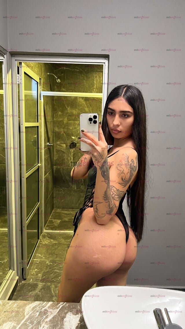FOTOS DE SOFISTICADA MORENA DE BELLEZA EXÓTICA Y PRESENCIA INOLVIDABLE