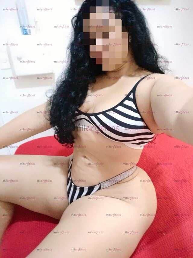 FOTOS DE CRESPITA,,ARRECHITA BIEN MOJADITA, COLA PARADITA Y BIEN TONIFICADA