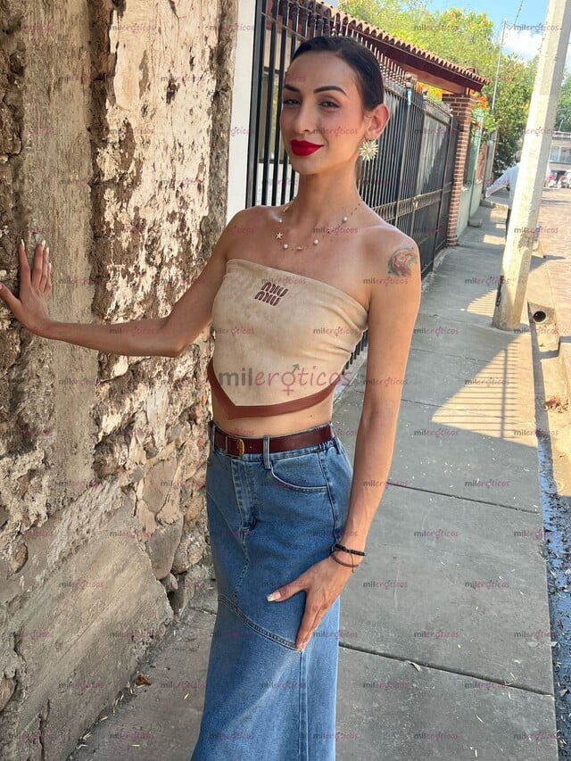 FOTOS DE HOLA, SOY VALENTINA, UNA CHICA TRANS MUY CALIENTE Y DELICADA