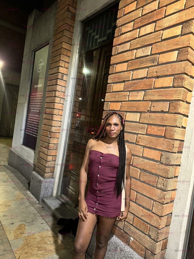 FOTOS DE ESTOY PARA COMPLACERTE EN LO QUE GUSTES FETICHES MORBO. SOY UNA CHICA DE 23AÑOS