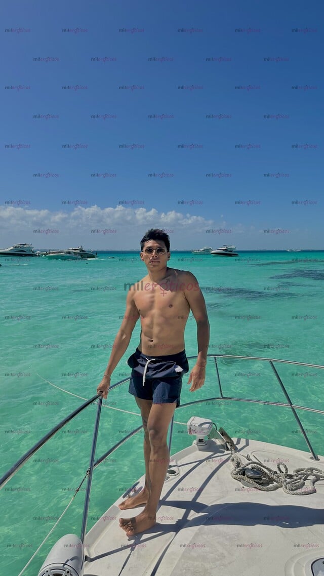 FOTOS DE JOVEN MEXICANO PASIVO, DISCRETO Y SUMISO, DISPUESTO A CUMPLIR TUS FANTASÍAS