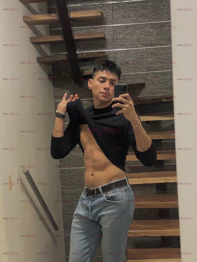 FOTOS DE JOVEN MEXICANO PASIVO, DISCRETO Y SUMISO, DISPUESTO A CUMPLIR TUS FANTASÍAS
