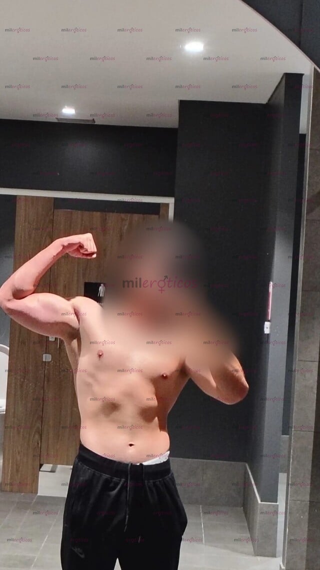 FOTOS DE JOVEN CABALLERO CON EXCELENTE PRESENTACION, CARIÑOSO, ATENTO Y CARISMATICO