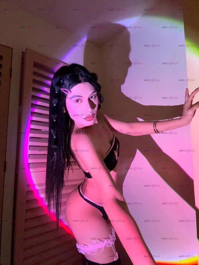 FOTOS DE TU FANTASÍA COMPLETA, NIÑA SUMISA CON UN CULO COMELON Y UN SECRETO GUARDADO