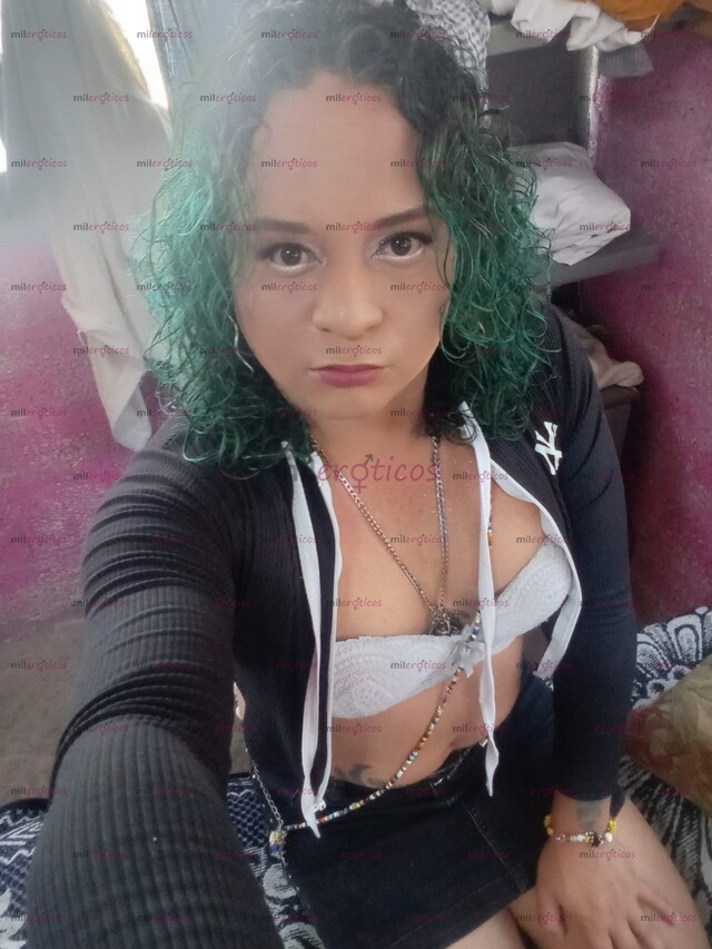 FOTOS DE TOTALMENTE CACHONDA ATREVETE A PROBAR ALGO DIFERENTE